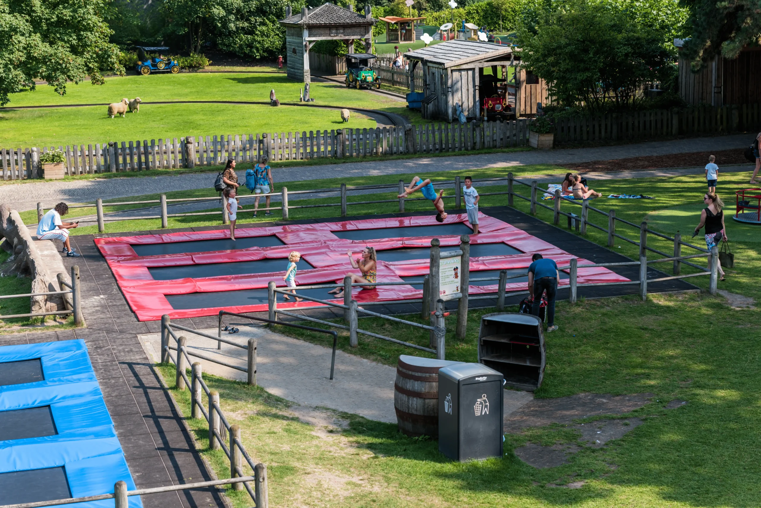 Speeltoestellen Speelpark Oud Valkeveen