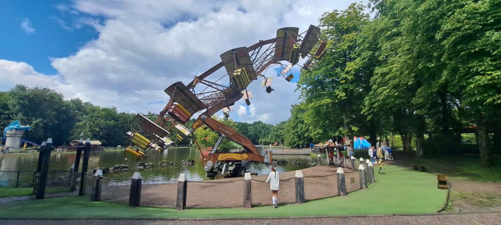 Zwierezwaai Speelpark Oud Valkeveen